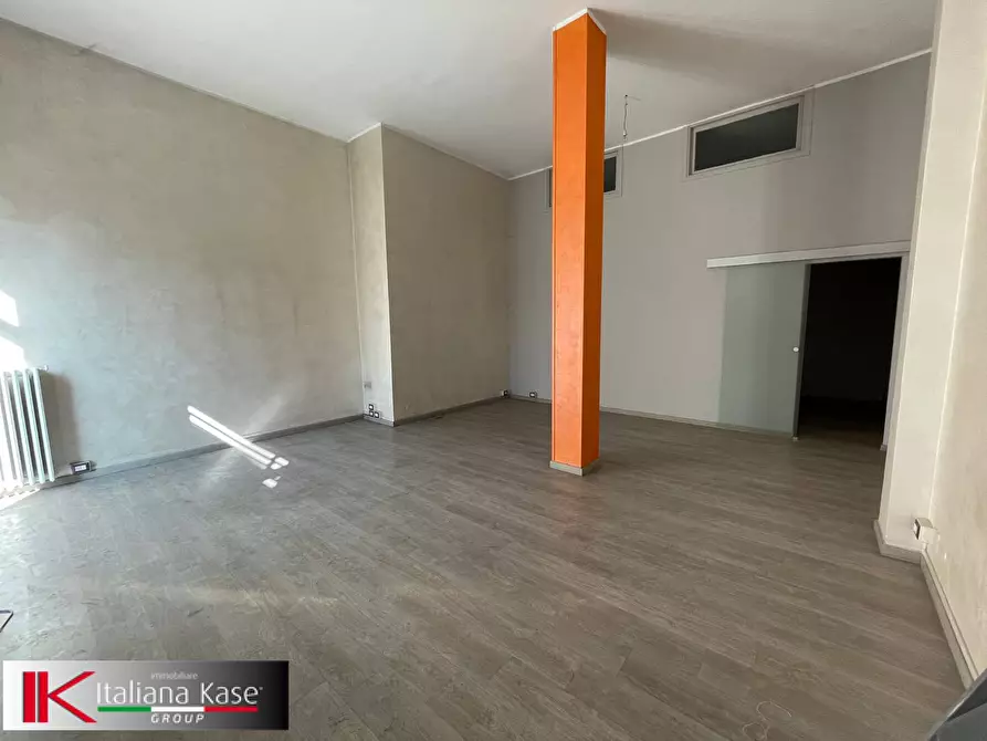 Immagine 5 di Negozio in affitto  in corso italia a Bruino