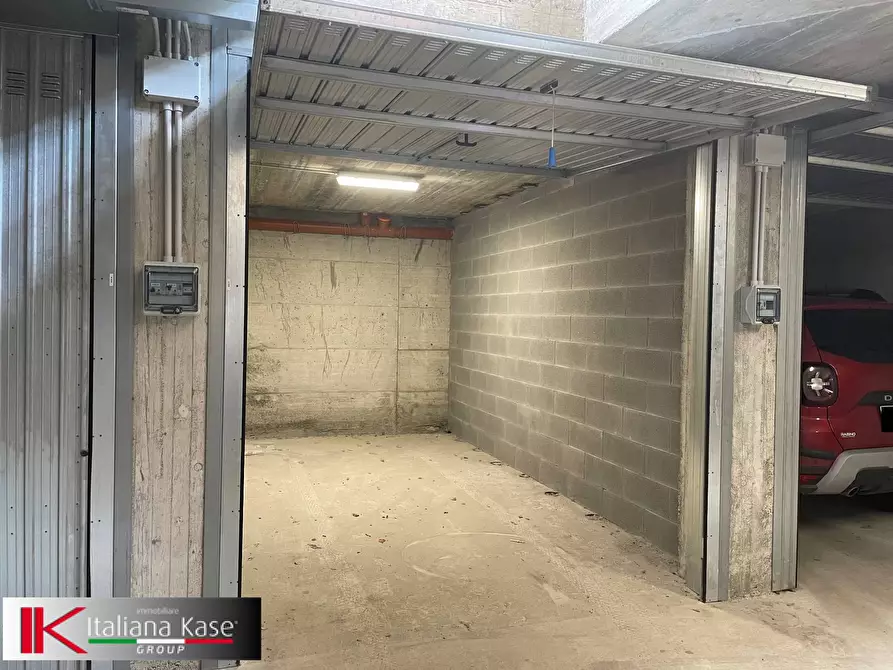 Immagine 2 di Box auto in vendita  in Via Diaz a Bruino