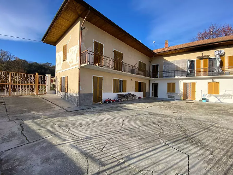 Immagine 1 di Casa semindipendente in vendita  in via barone a Albiano D'ivrea