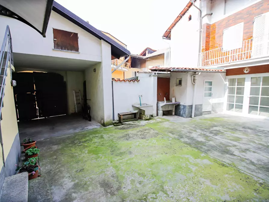 Immagine 2 di Casa semindipendente in vendita  in VIA CARLO VIGNA 00 a San Giorgio Canavese