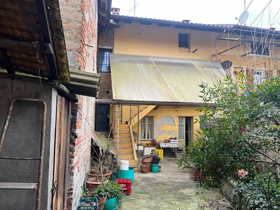 Immagine 1 di Casa semindipendente in vendita  in Via Roma a Verolengo