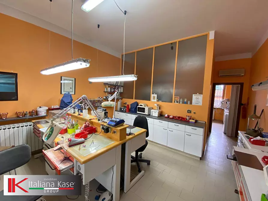 Immagine 2 di Locale commerciale in affitto  in VIALE EUROPA a Mazzè