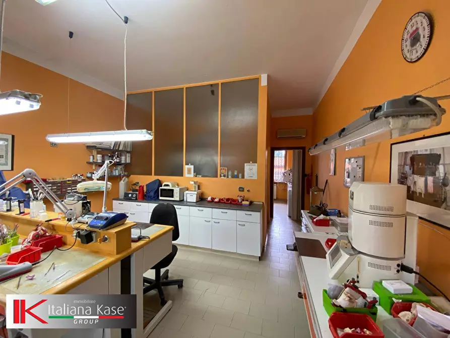 Immagine 3 di Locale commerciale in affitto  in VIALE EUROPA a Mazzè