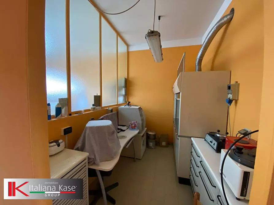 Immagine 4 di Locale commerciale in affitto  in VIALE EUROPA a Mazzè