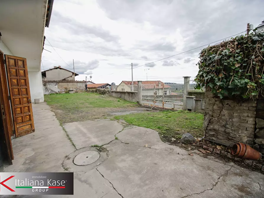 Immagine 10 di Casa semindipendente in vendita  in via castiglione a Albiano D'ivrea