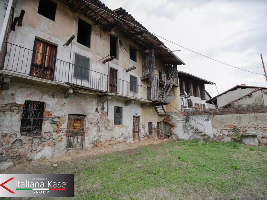 Immagine 2 di Casa semindipendente in vendita  in via castiglione a Albiano D'ivrea