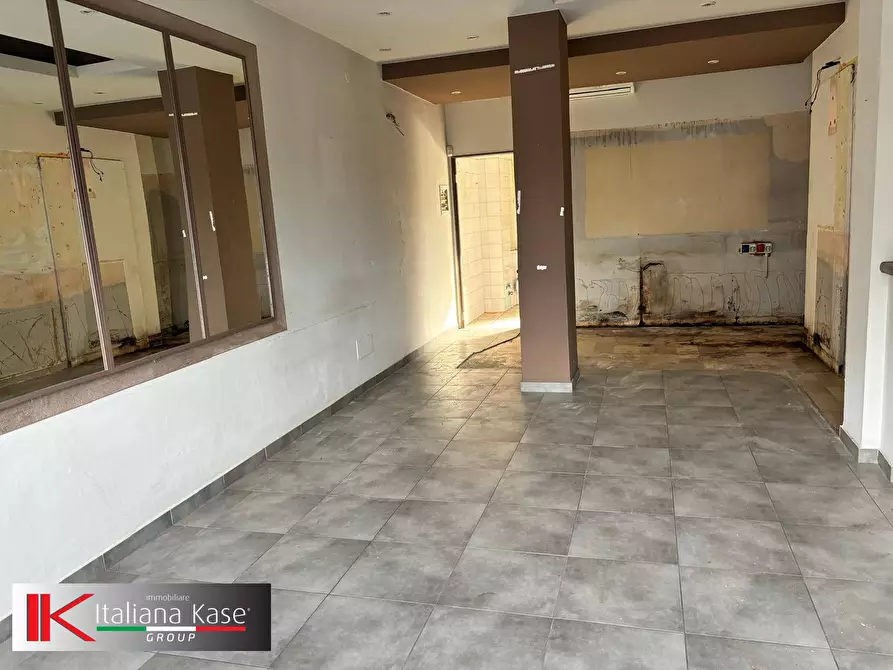 Immagine 3 di Locale commerciale in affitto  in Via XX settembre a Brandizzo