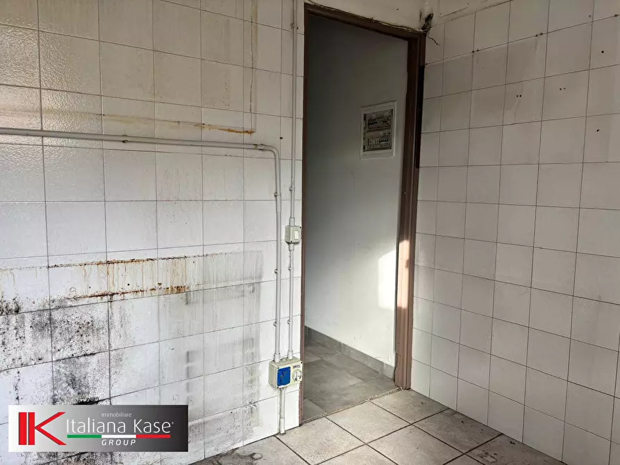 Immagine 6 di Locale commerciale in affitto  in Via XX settembre a Brandizzo