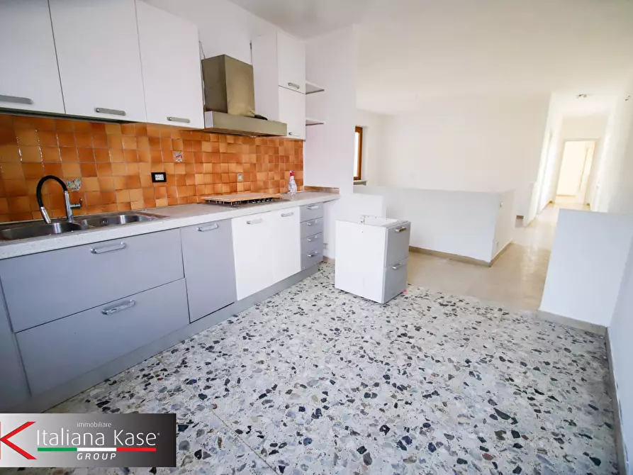 Immagine 11 di Casa semindipendente in vendita  in via barone a Albiano D'ivrea