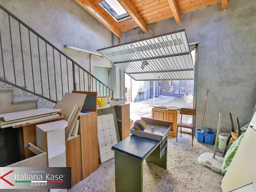 Immagine 20 di Casa semindipendente in vendita  in piazza caduti 6 a Maglione