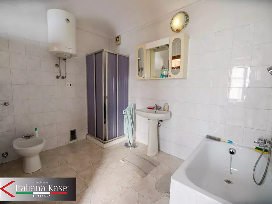 Immagine 27 di Casa semindipendente in vendita  in piazza caduti 6 a Maglione