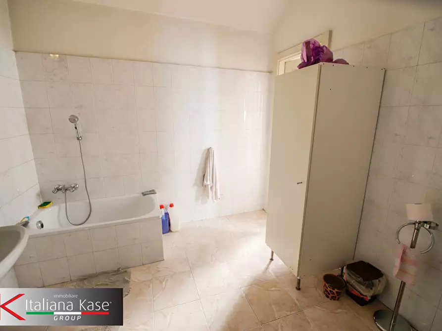 Immagine 29 di Casa semindipendente in vendita  in piazza caduti 6 a Maglione