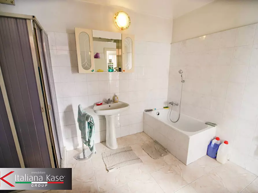 Immagine 30 di Casa semindipendente in vendita  in piazza caduti 6 a Maglione