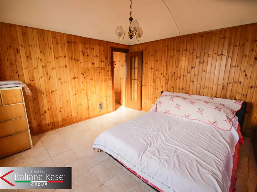 Immagine 37 di Casa semindipendente in vendita  in piazza caduti 6 a Maglione