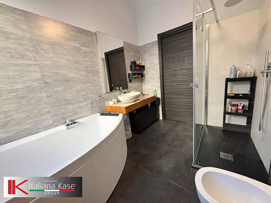 Immagine 11 di Appartamento in vendita  in Via Roma a Settimo Torinese