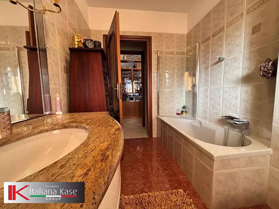 Immagine 13 di Appartamento in vendita  in Via Fenoglio a Settimo Torinese