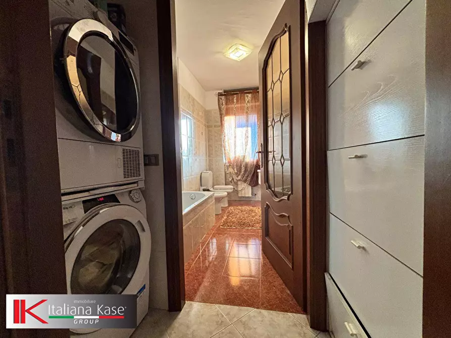 Immagine 11 di Appartamento in vendita  in Via Fenoglio a Settimo Torinese