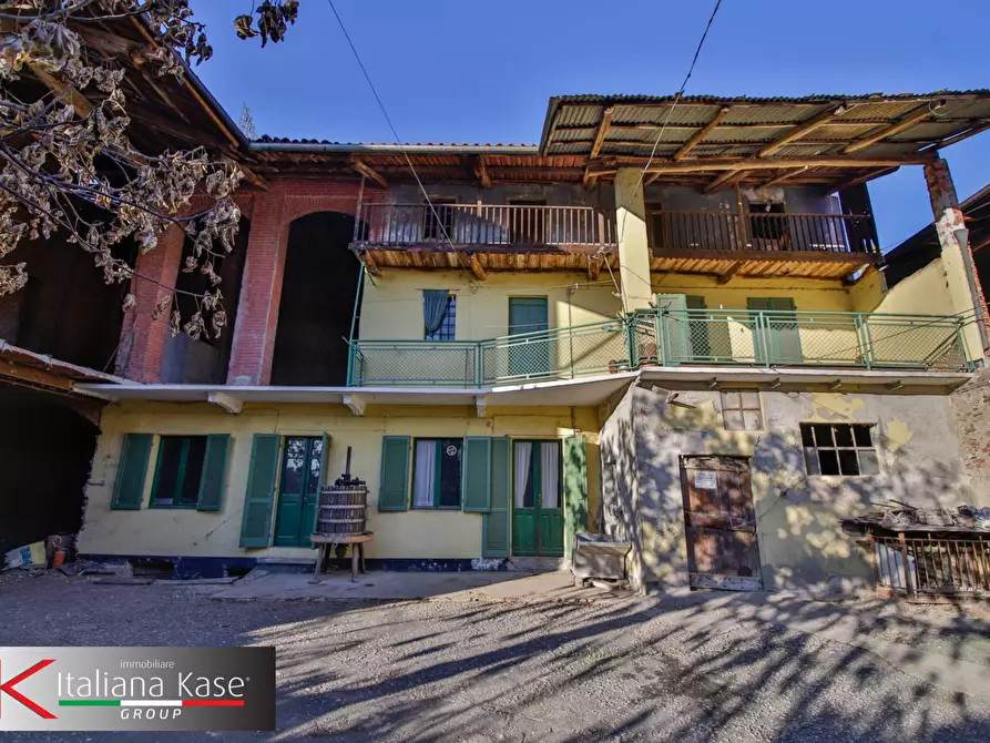 Immagine 2 di Casa semindipendente in vendita  in via cesare battisti a Albiano D'ivrea