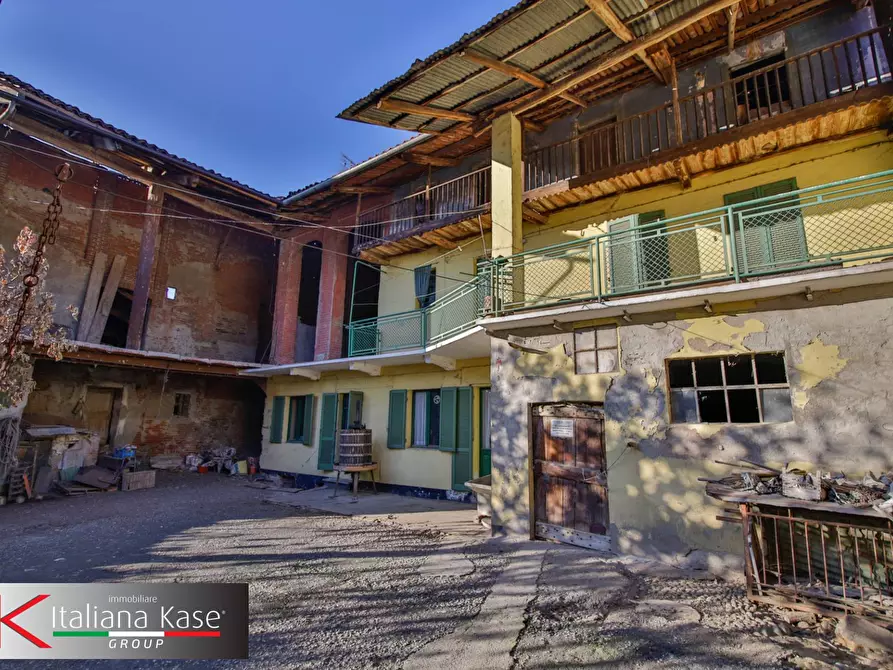 Immagine 3 di Casa semindipendente in vendita  in via cesare battisti a Albiano D'ivrea