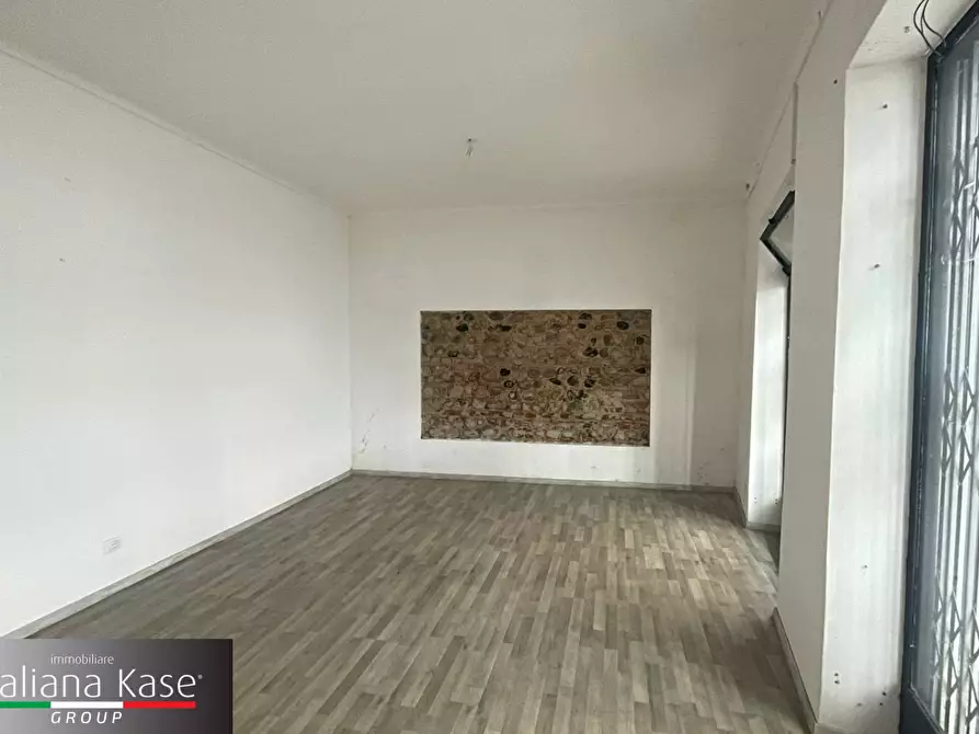 Immagine 3 di Attività commerciale in affitto  in Via XX Settembre a Brandizzo