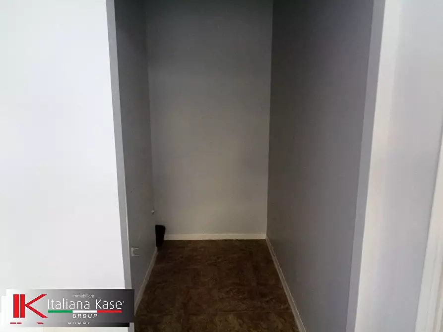 Immagine 11 di Ufficio in vendita  in Via Volpiano a Brandizzo