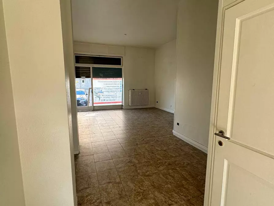 Immagine 17 di Ufficio in vendita  in Via Volpiano a Brandizzo
