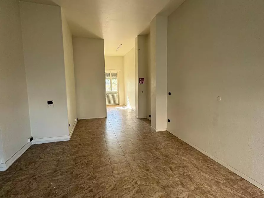 Immagine 2 di Ufficio in vendita  in Via Volpiano a Brandizzo