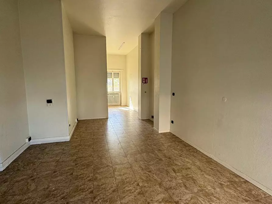 Immagine 7 di Locale commerciale in vendita  in Via Volpiano a Brandizzo