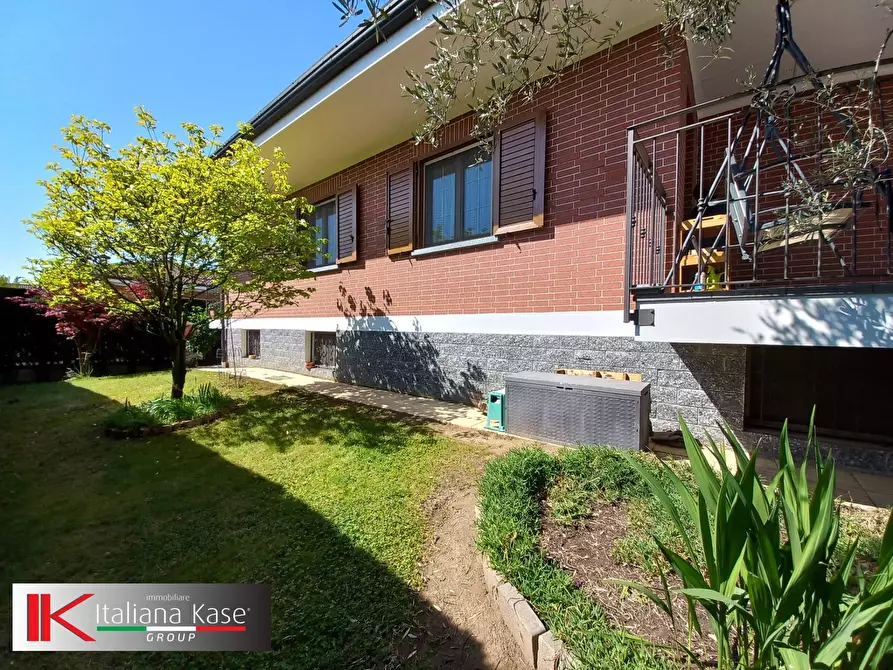Immagine 11 di Villa in vendita  in vicolo giulio 11 a San Giusto Canavese
