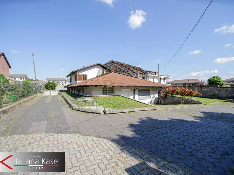 Immagine 5 di Villa in vendita  in CORSO REPUBBLICA 13 a San Giorgio Canavese