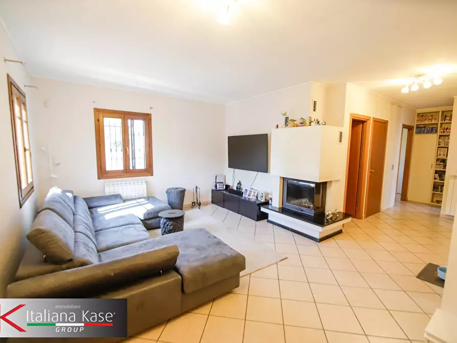 Immagine 9 di Villa in vendita  in CORSO REPUBBLICA 13 a San Giorgio Canavese