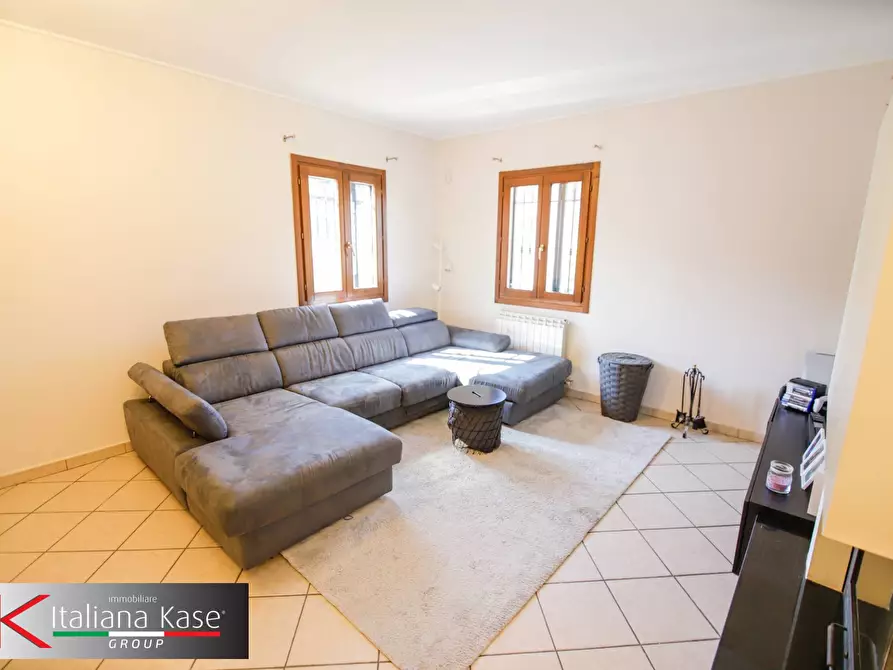 Immagine 10 di Villa in vendita  in CORSO REPUBBLICA 13 a San Giorgio Canavese