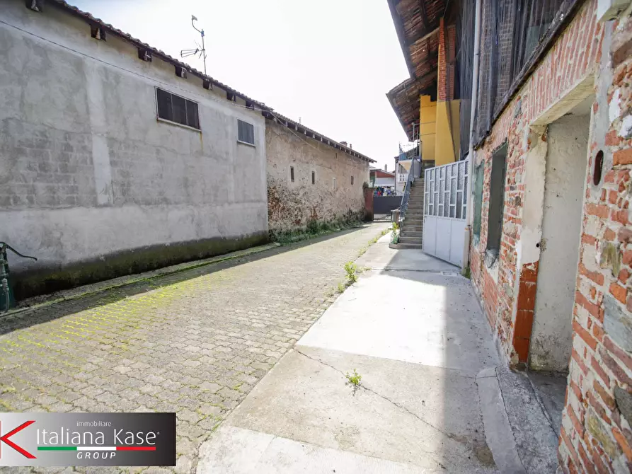 Immagine 6 di Casa semindipendente in vendita  a Cuceglio