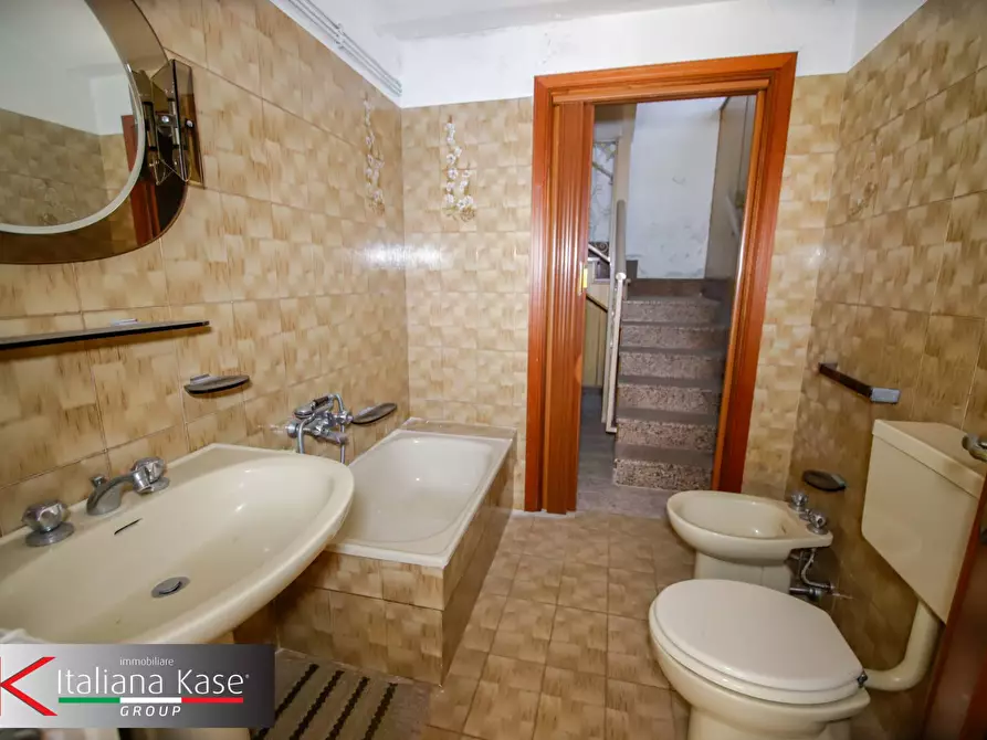 Immagine 10 di Casa semindipendente in vendita  a Cuceglio