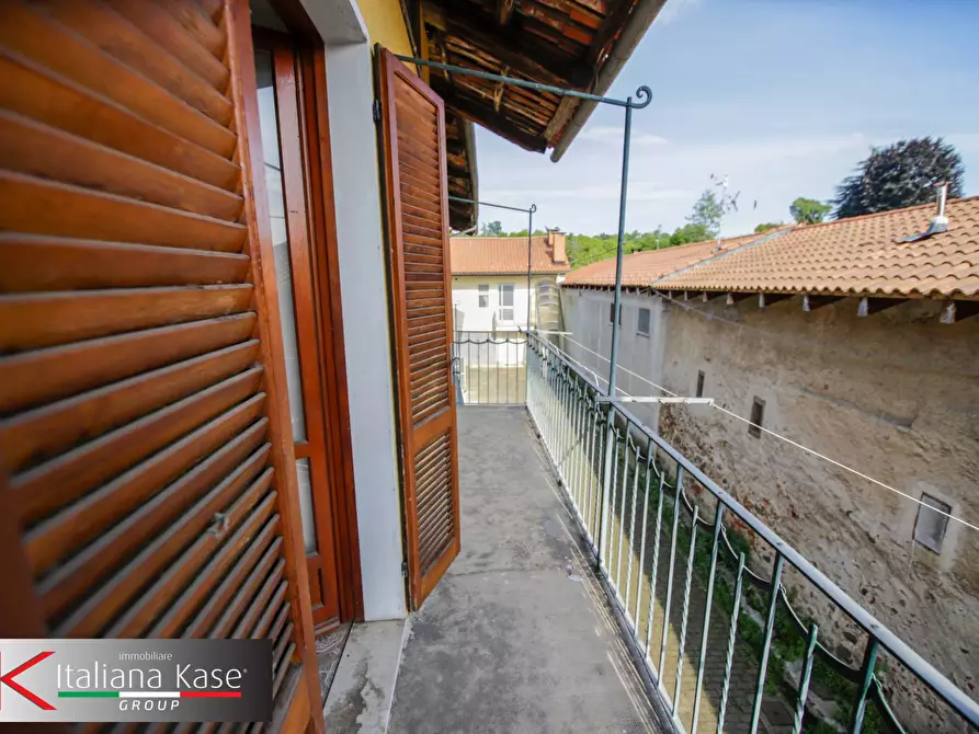 Immagine 25 di Casa semindipendente in vendita  a Cuceglio