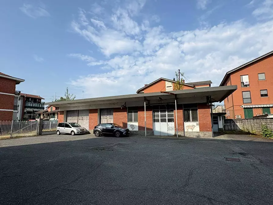 Immagine 2 di Locale commerciale in vendita  in Via Villacristina a Collegno