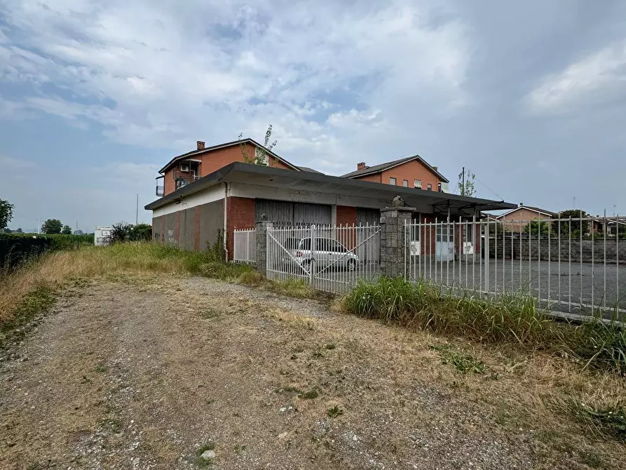 Immagine 25 di Locale commerciale in vendita  in Via Villacristina a Collegno