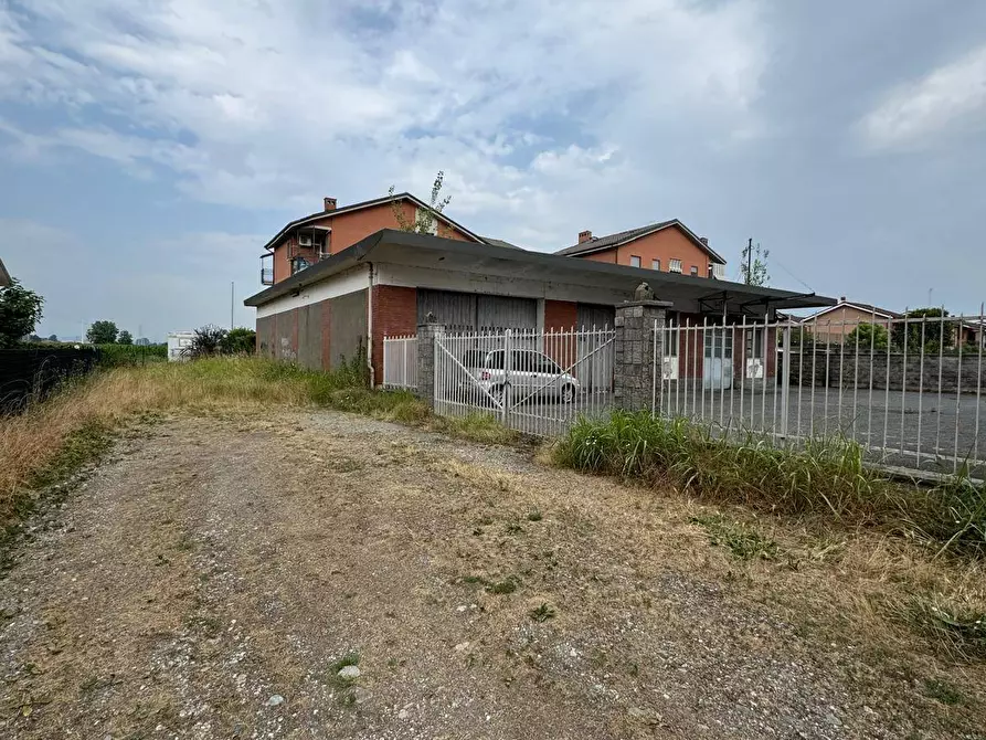 Immagine 26 di Locale commerciale in vendita  in Via Villacristina a Collegno