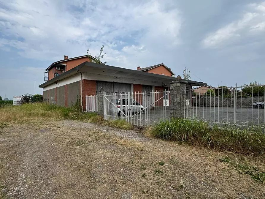 Immagine 27 di Locale commerciale in vendita  in Via Villacristina a Collegno