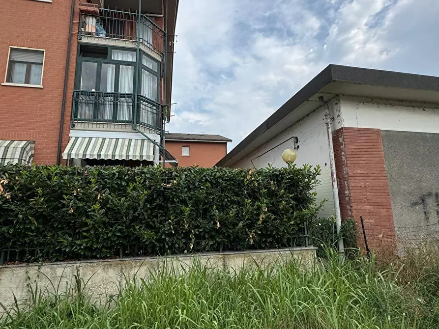 Immagine 28 di Locale commerciale in vendita  in Via Villacristina a Collegno