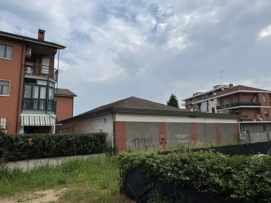 Immagine 30 di Locale commerciale in vendita  in Via Villacristina a Collegno