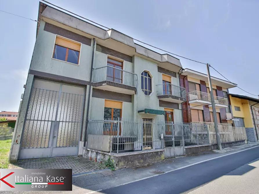 Immagine 2 di Casa semindipendente in vendita  in via Pinetti a Volpiano