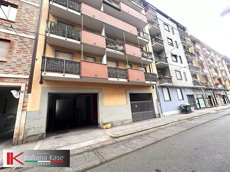 Immagine 19 di Appartamento in vendita  in Via La Thuile a Torino