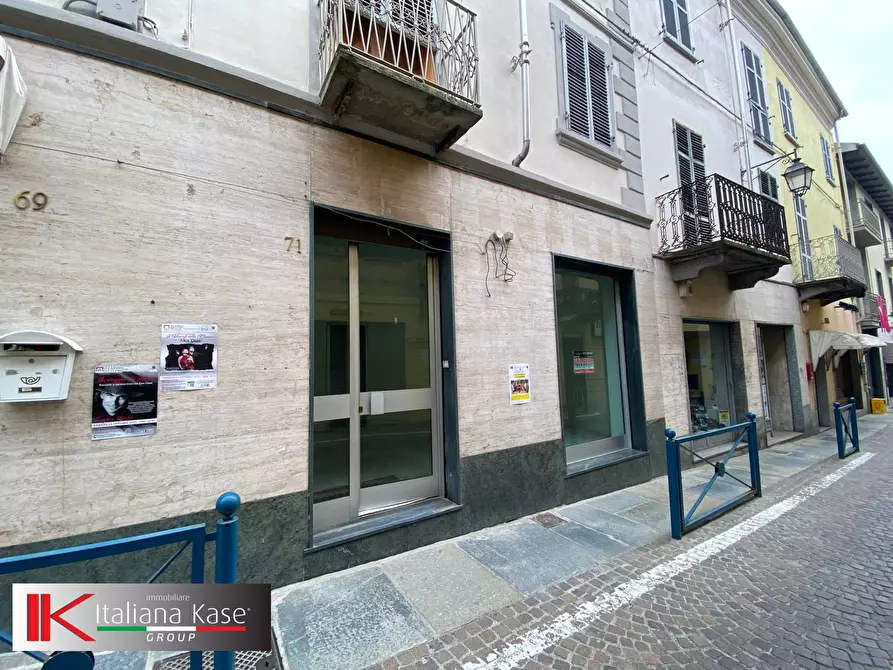 Immagine 16 di Locale commerciale in vendita  in via bettoia 71 a Caluso