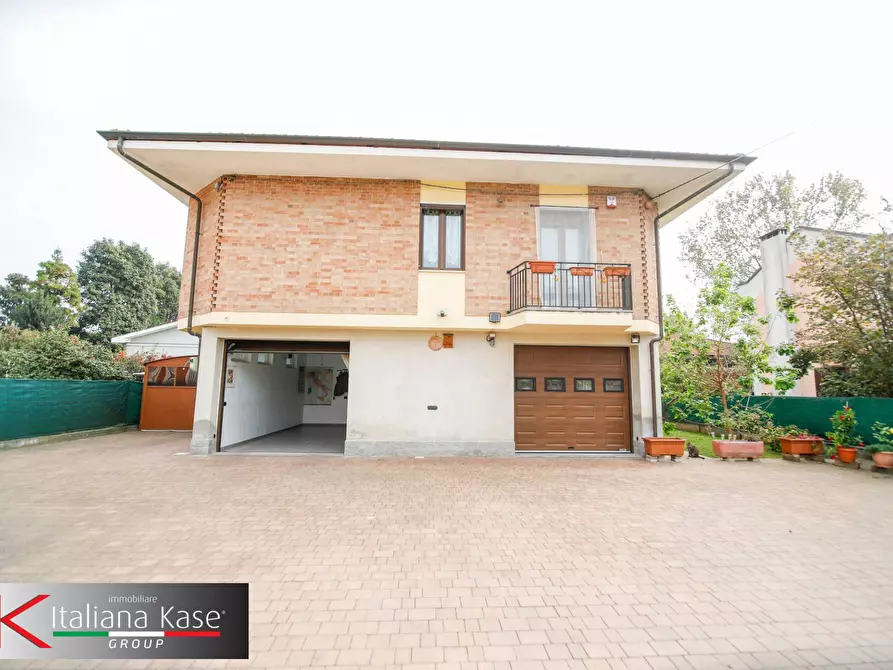 Immagine 3 di Villa in vendita  in corso torino a Caluso
