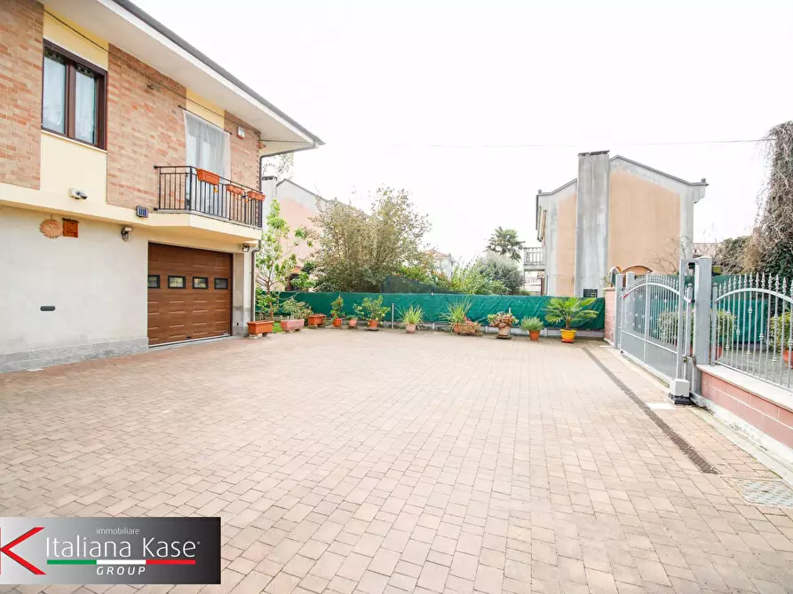 Immagine 4 di Villa in vendita  in corso torino a Caluso