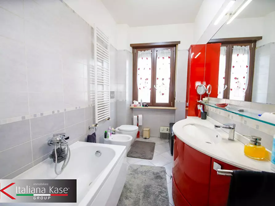 Immagine 29 di Villa in vendita  in corso torino a Caluso