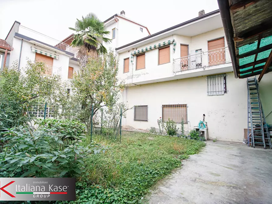 Immagine 9 di Casa semindipendente in vendita  in via duca degli abruzzi 48 a Caluso