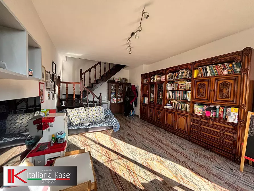 Immagine 2 di Casa semindipendente in vendita  in Via Castiglione a Settimo Torinese