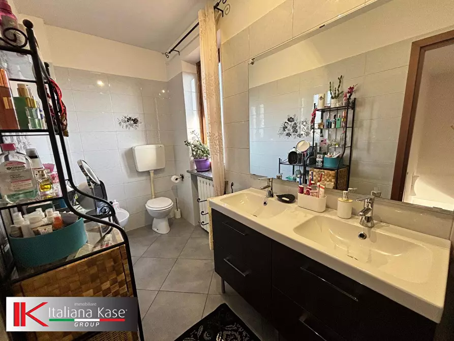 Immagine 12 di Casa semindipendente in vendita  in Via Castiglione a Settimo Torinese